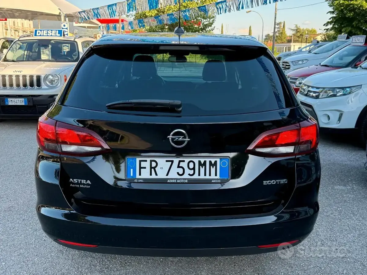 Usata Opel Astra 110 CV (80 kW) 2018 Nero Station wagon