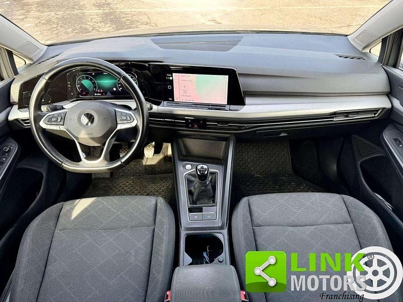 Usata VW Golf VIII Style 131 CV (96 kW) 2020 Grigio scuro Berlina