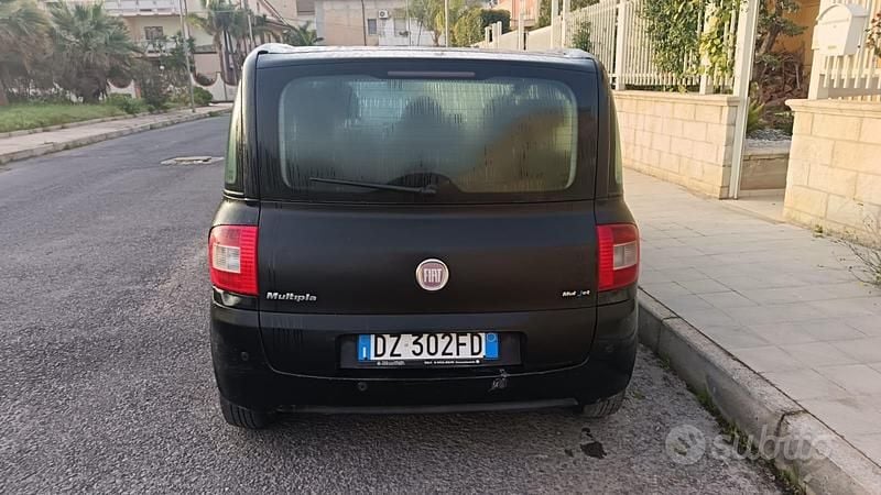 Usata Fiat Multipla 120 CV (88 kW) 2009 Nero Monovolume