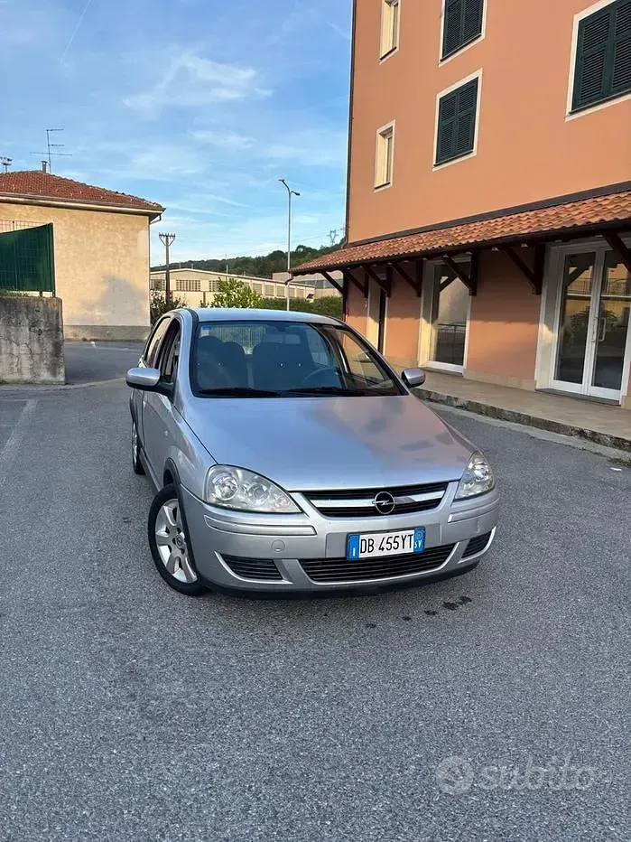 Usata Opel Corsa Club 69 CV (50 kW) 2006 Utilitaria