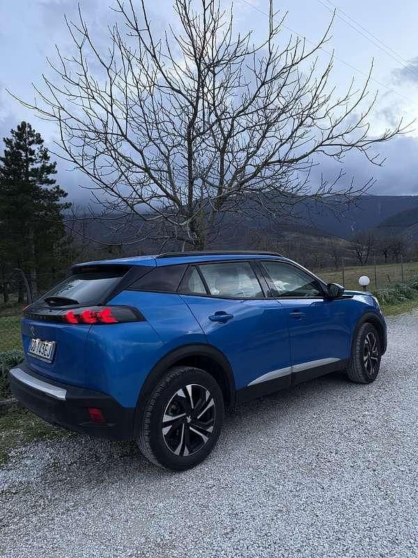 Usata Peugeot 2008 Allure 102 CV (75 kW) 2021 SUV