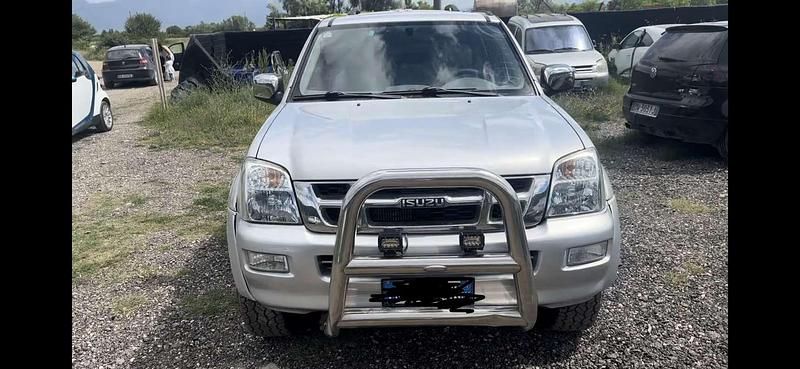 Usata Isuzu D-Max 131 CV (96 kW) 2004 Argento SUV