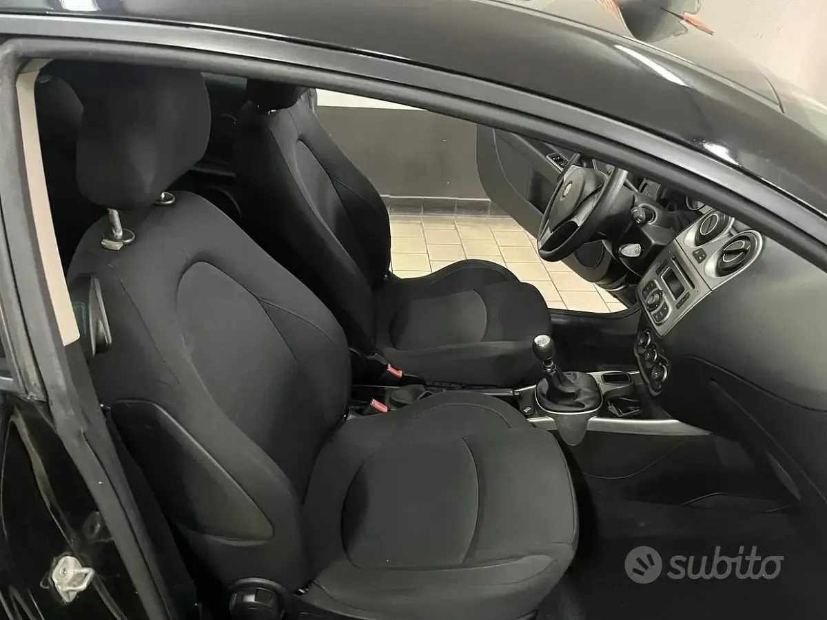 Usata Alfa Romeo MiTo Distinctive 77 CV (56 kW) 2011 Grigio Utilitaria