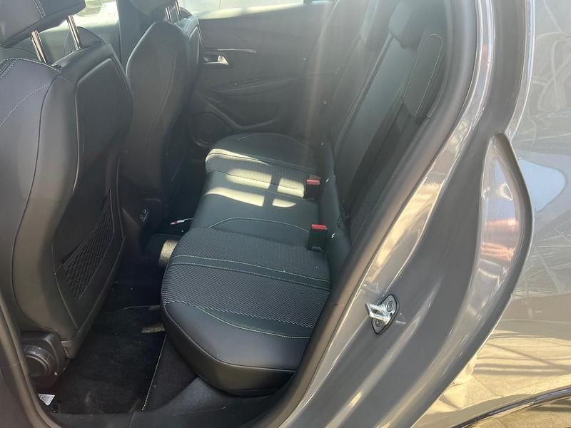Begagnad Peugeot 208 GT 136 HK (100 kW) 2024 Grå Halvkombi