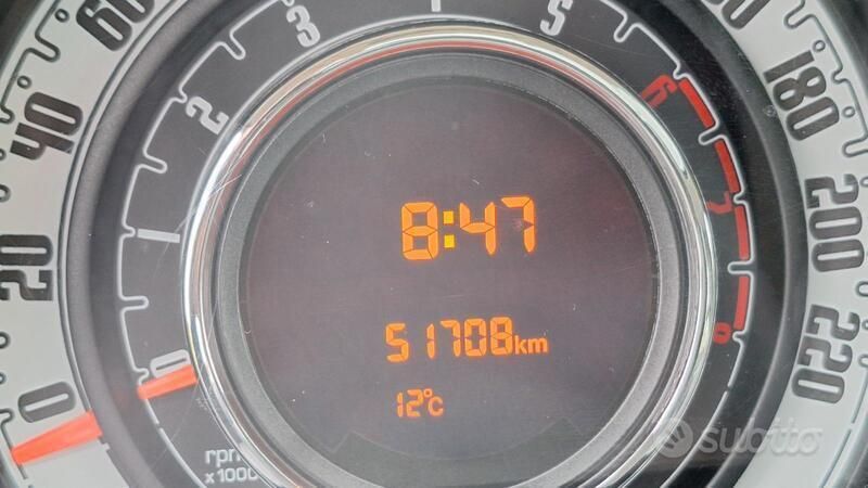 Grigio Usata 2009 Fiat 500 Lounge Due volumi | 6300 € (Buon prezzo) - Immagine 1/4