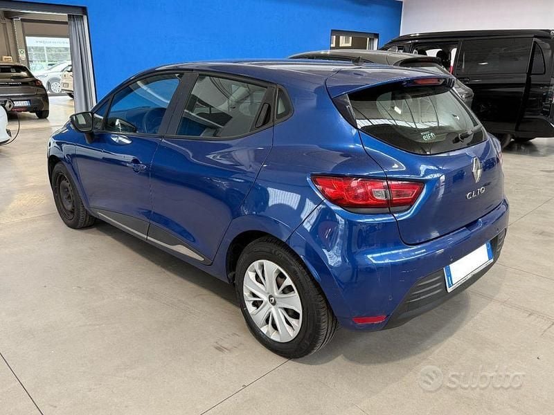 Usata Renault Clio IV Business 90 CV (66 kW) 2019 Blu metallizzato Berlina