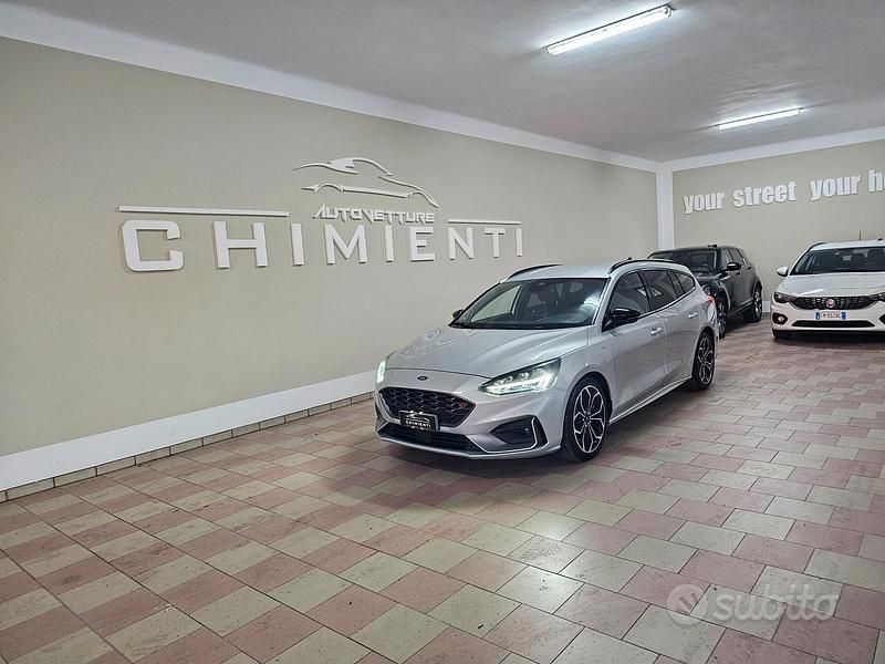 Usata Ford Focus ST 120 CV (88 kW) 2019 Grigio Station wagon