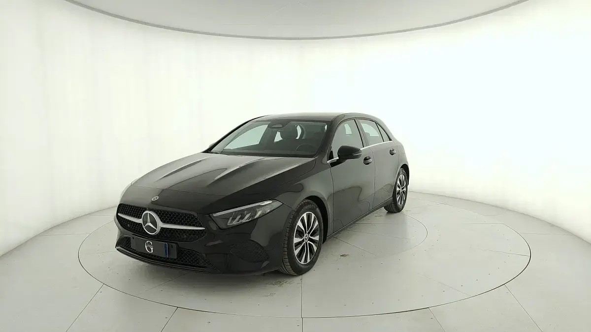 Begagnad Mercedes A180 Advanced 116 HK (85 kW) 2025 Sedan