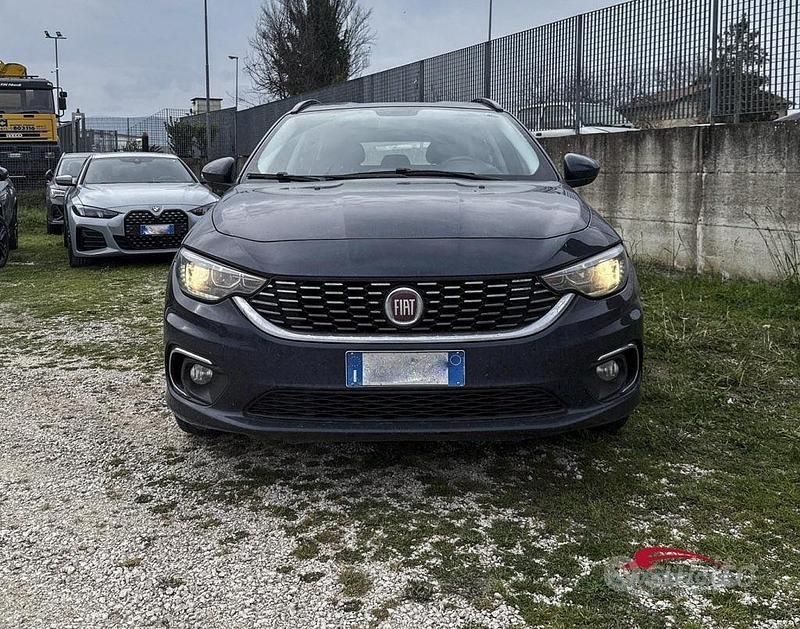 Usata Fiat Tipo Lounge 120 CV (88 kW) 2018 Blu Station wagon