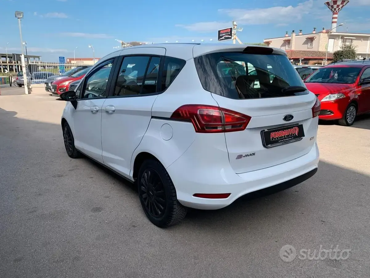 Usata Ford B-MAX 100 CV (73 kW) 2012 Bianco Monovolume
