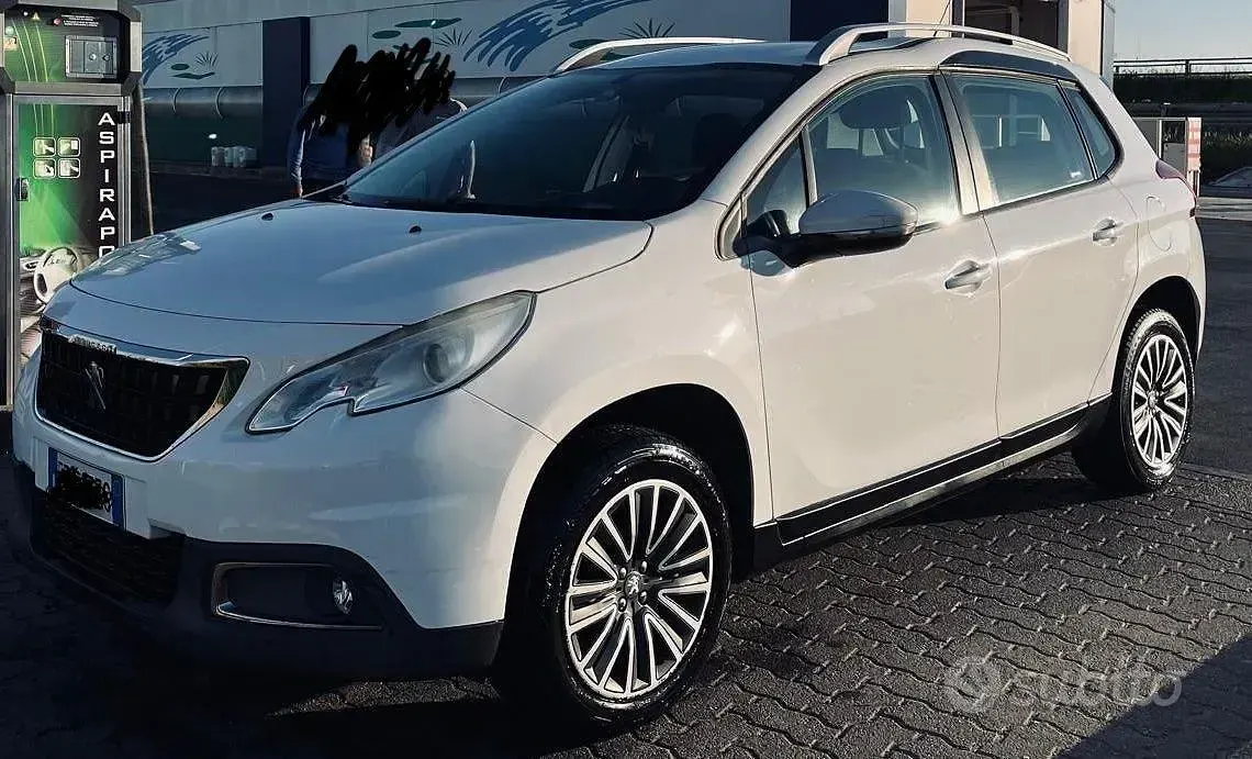 Usata Peugeot 2008 82 CV (60 kW) 2017 Bianco SUV