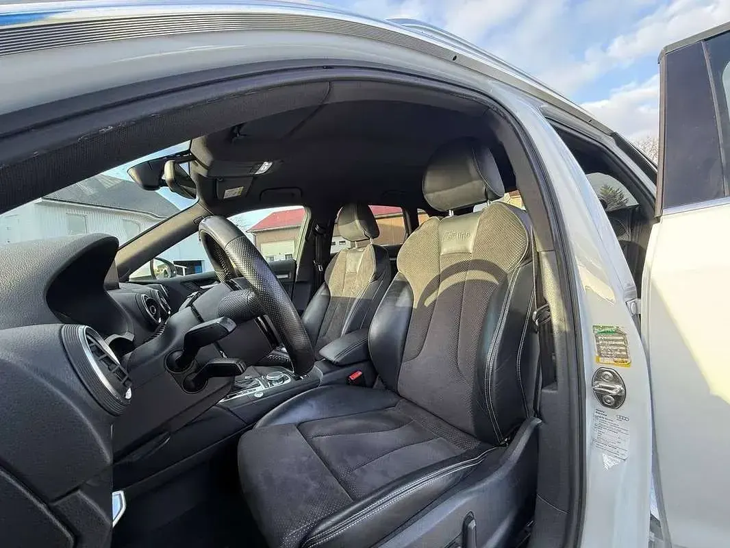 Usata Audi A3 Attraction 110 CV (80 kW) 2004 Bianco Utilitaria