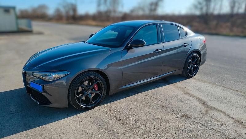 Usata Alfa Romeo Giulia Tech Edition 190 CV (139 kW) 2019 Grigio Berlina