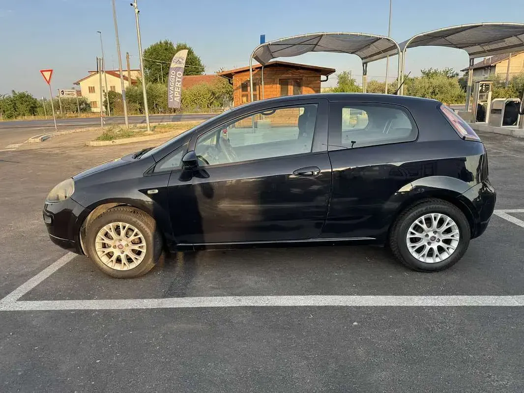 Usata Fiat Punto Active 63 CV (46 kW) 2011 Utilitaria