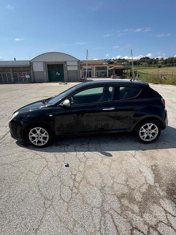 Usata Alfa Romeo MiTo 85 CV (62 kW) 2012 Nero Utilitaria