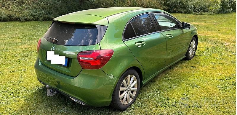 Usata Mercedes A200 136 CV (100 kW) 2017 Verde Berlina