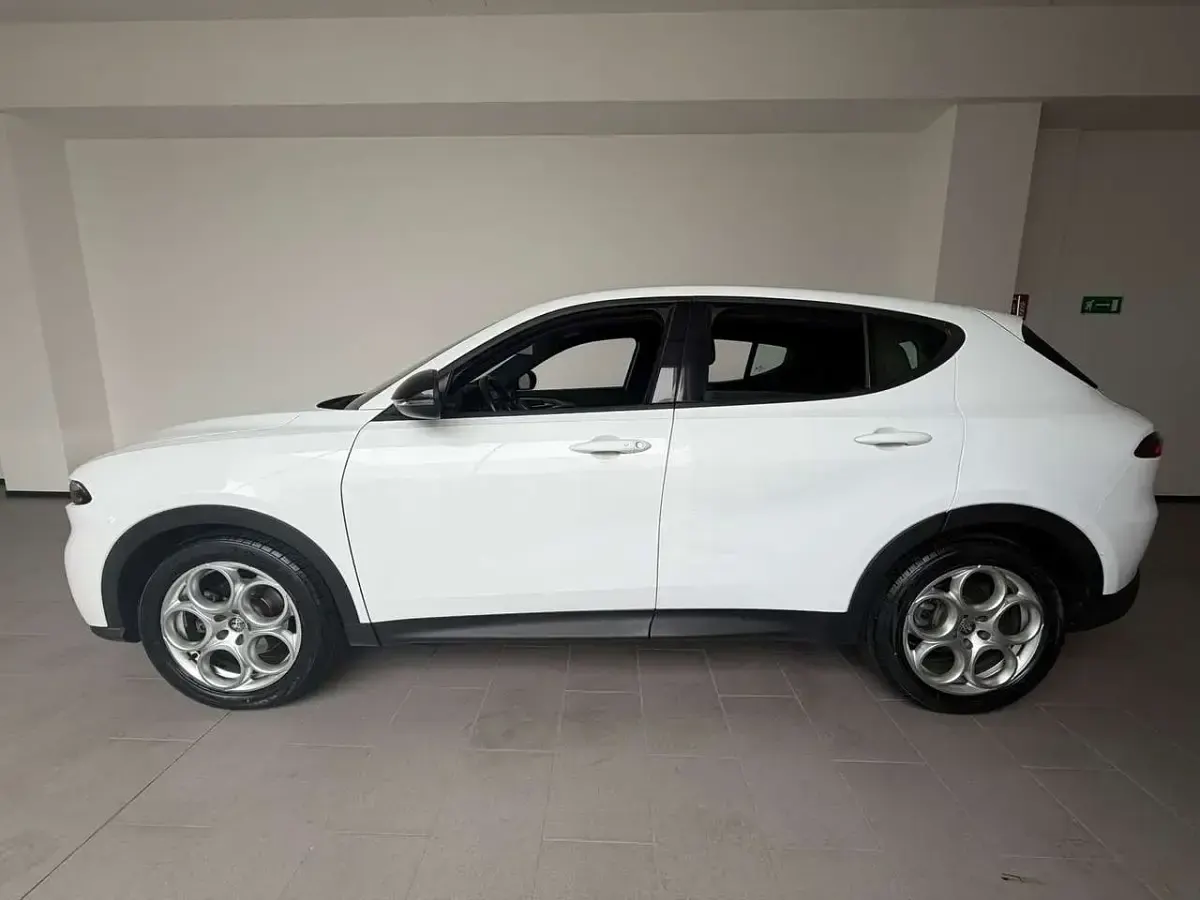Usata Alfa Romeo Tonale Sprint 131 CV (96 kW) 2023 Bianco SUV