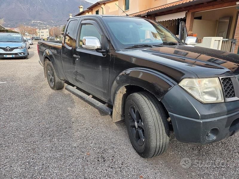 Usata Nissan Navara 171 CV (125 kW) 2008 Nero Pick-up
