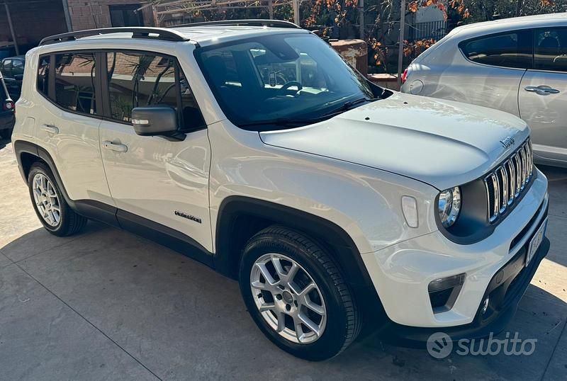 Begagnad Jeep Renegade Limited 131 HK (96 kW) 2021 Vit SUV