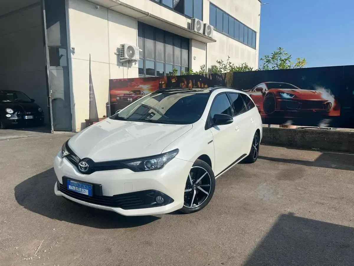 Usata Toyota Auris Touring Sports Style 99 CV (72 kW) 2017 Station wagon