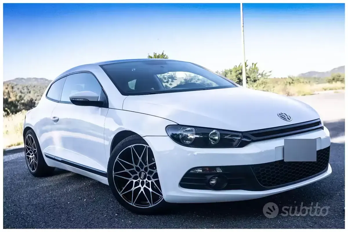Usata VW Scirocco 122 CV (89 kW) 2009 Bianco Coupé