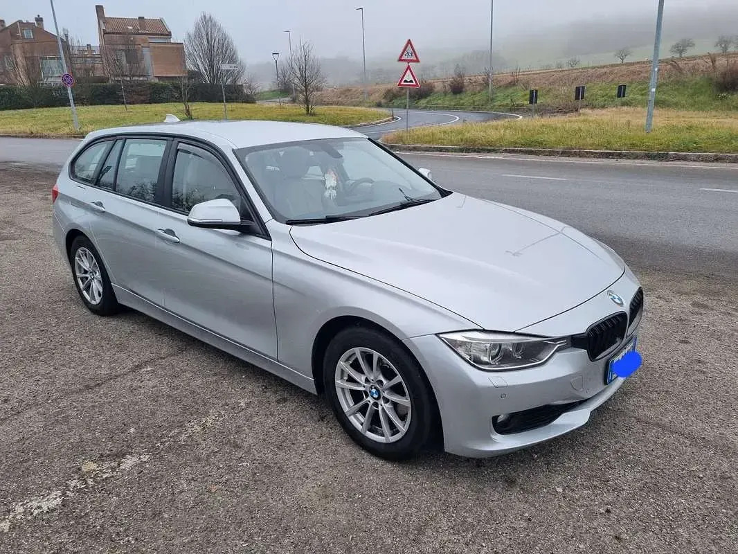Usata BMW 318 143 CV (105 kW) 2013 Grigio Station wagon