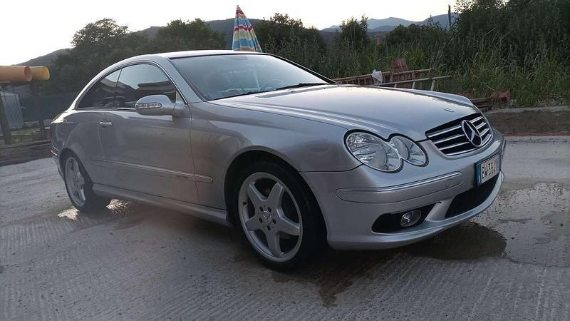 Usata Mercedes CLK320 Avantgarde 218 CV (160 kW) 2002 Argento Coupé