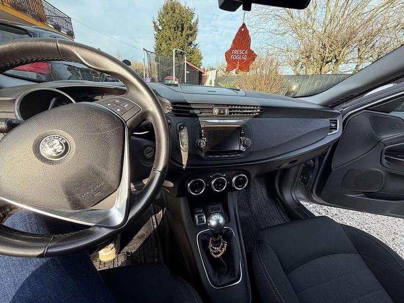 Usata Alfa Romeo Giulietta Business 120 CV (88 kW) 2016 Grigio Berlina