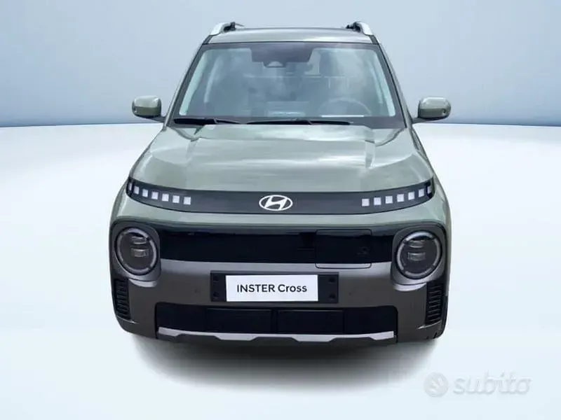 Nuova Hyundai Inster 83 kW (114 CV) 2026 Verde Utilitaria