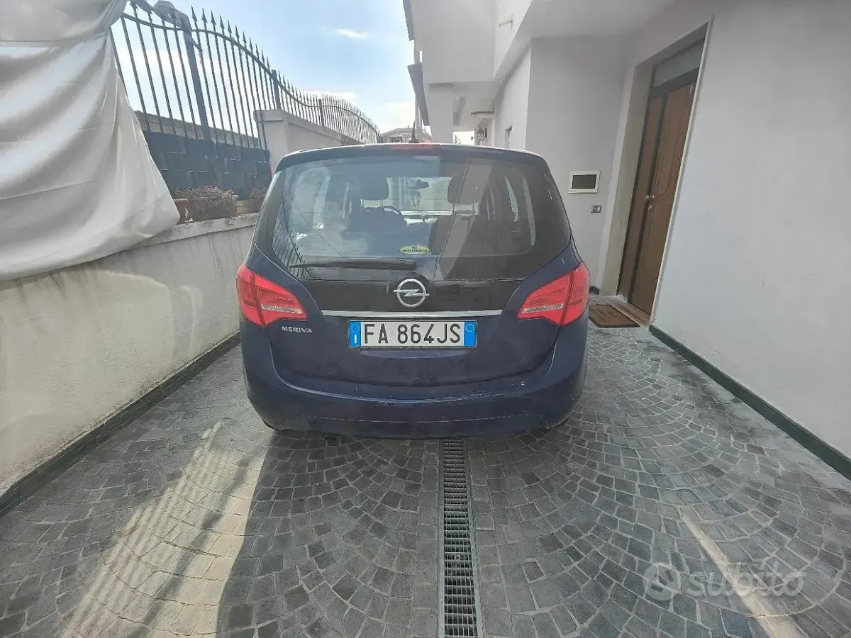 Usata Opel Meriva 120 CV (88 kW) 2015 Bluazzurro Monovolume