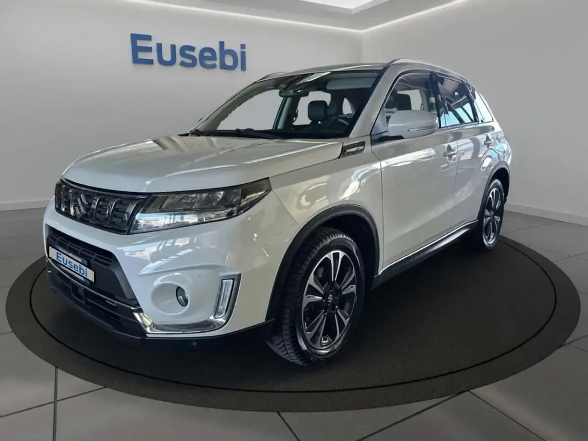 Usata Suzuki Vitara 129 CV (94 kW) 2021 Bianco SUV