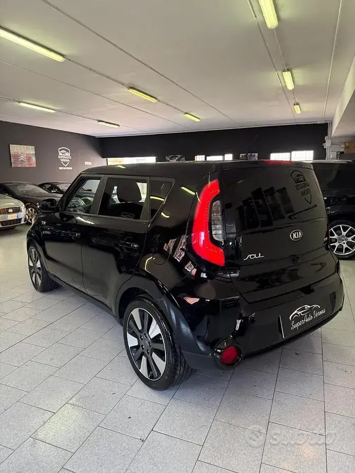 Usata Kia Soul 128 CV (94 kW) 2015 Nero SUV