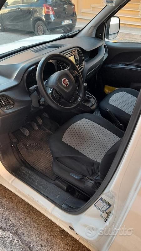 Usata Fiat Doblò 2016 Bianco Monovolume