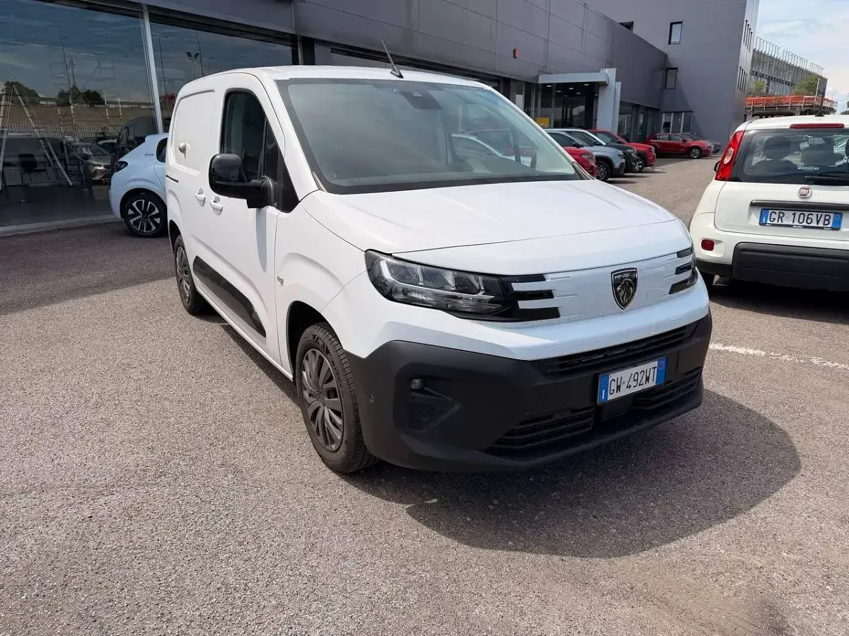 Occasion Peugeot Partner Premium 101 ch (74 kW) 2024 Blanc Monospace