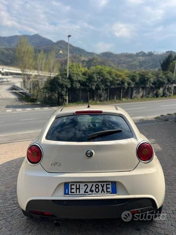 Usata Alfa Romeo MiTo Distinctive 120 CV (88 kW) 2011 Beige Utilitaria
