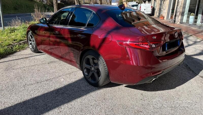Usata 2018 Alfa Romeo Giulia Tre volumi | 30.000 € - Immagine 1/4