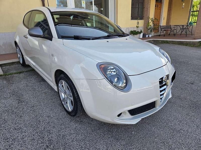 Usata Alfa Romeo MiTo 69 CV (50 kW) 2014 Beige Utilitaria