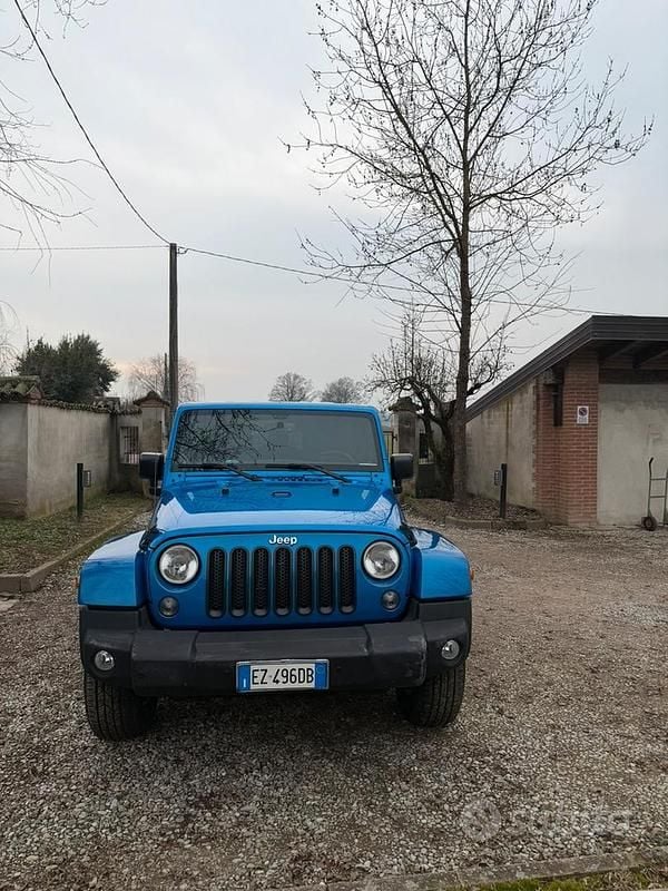 Usata Jeep Wrangler Unlimited Sahara 200 CV (147 kW) 2015 Blu SUV