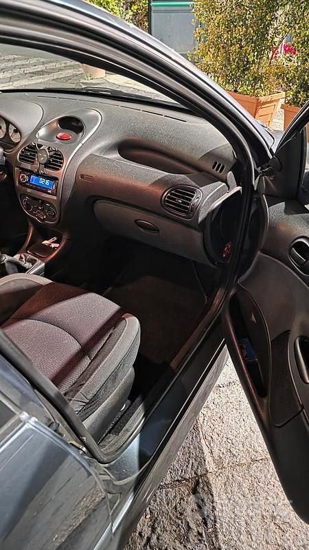 Usata Peugeot 206 68 CV (50 kW) 2006 Grigio Station wagon