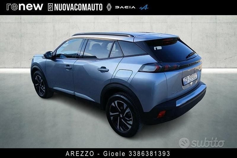 Usata Peugeot 2008 Active 131 CV (96 kW) 2023 Argento SUV