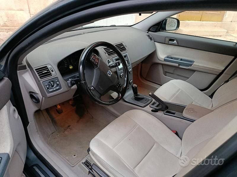 Usata Volvo V50 109 CV (80 kW) 2010 Grigio Station wagon