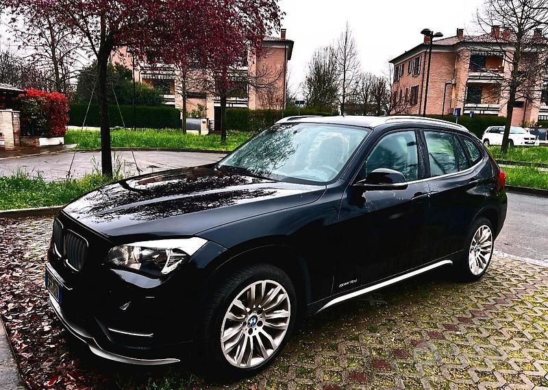 Usata BMW X1 143 CV (105 kW) 2014 Nero SUV