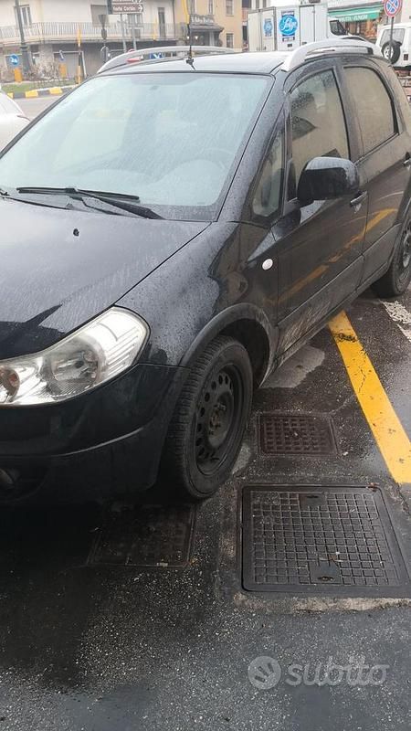 Usata Fiat Sedici 130 CV (95 kW) 2008 Nero SUV