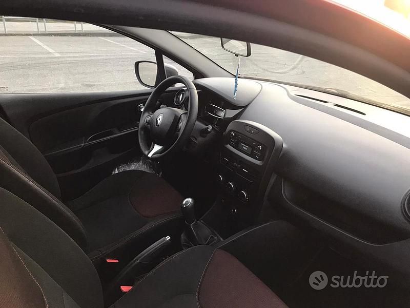 Usata Renault Clio IV 54 CV (39 kW) 2013 Berlina