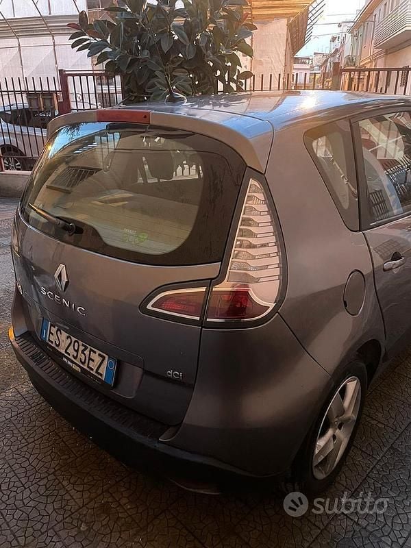 Usata Renault Scénic III XMOD 2013 Grigio Berlina