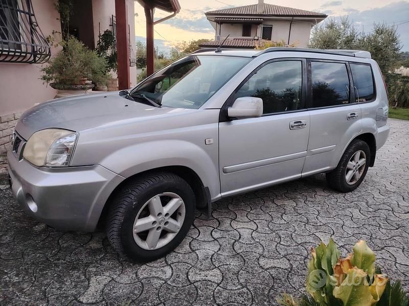 Usata Nissan X-Trail 136 CV (100 kW) 2006 Grigio SUV