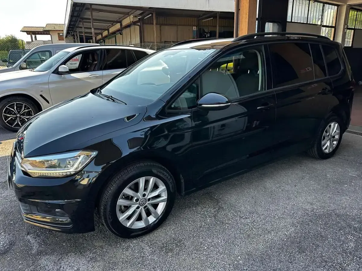 Usata VW Touran Highline 150 CV (110 kW) 2019 Nero perlato Monovolume