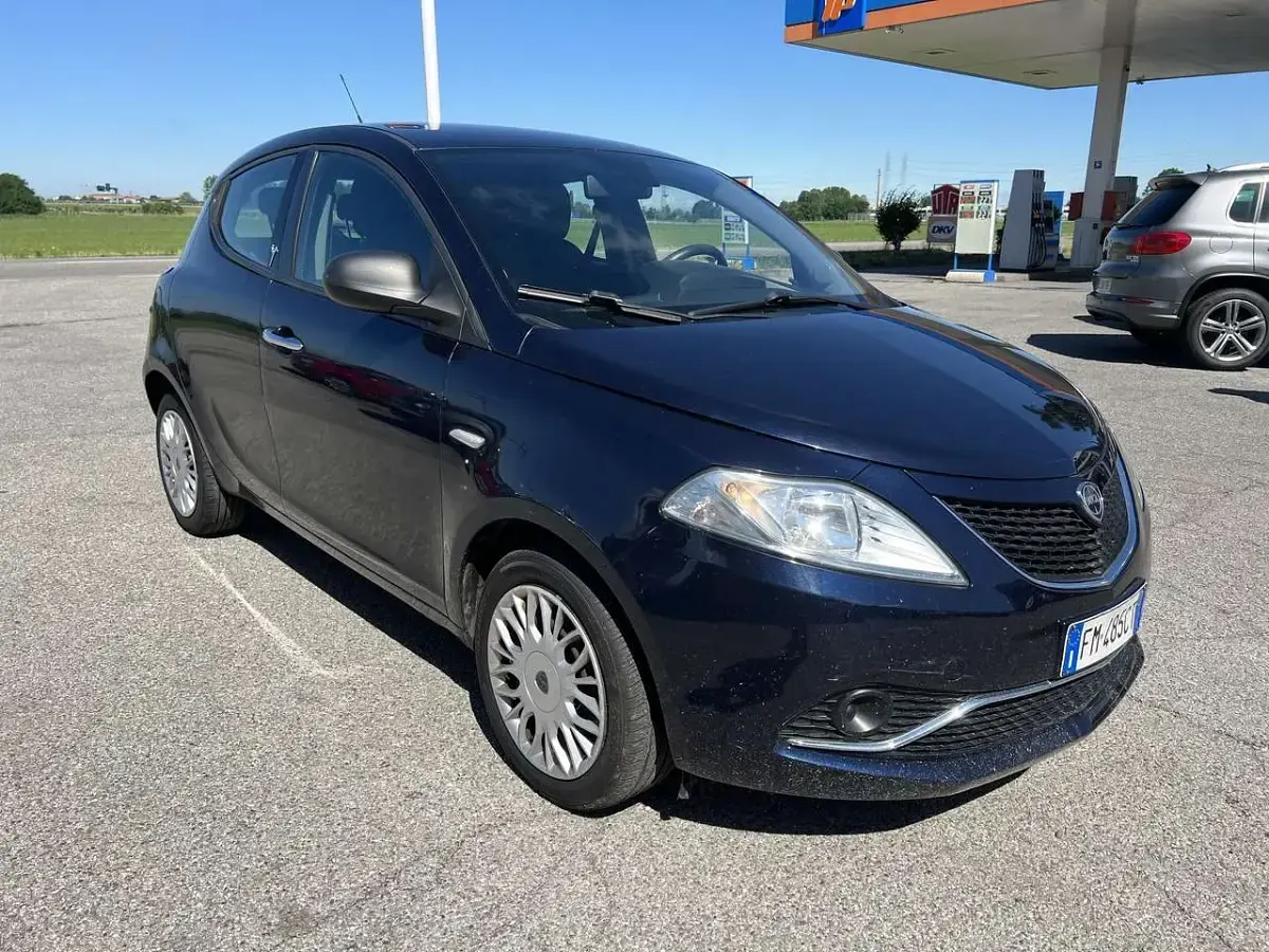 Usata Lancia Ypsilon 69 CV (50 kW) 2017 Other Utilitaria
