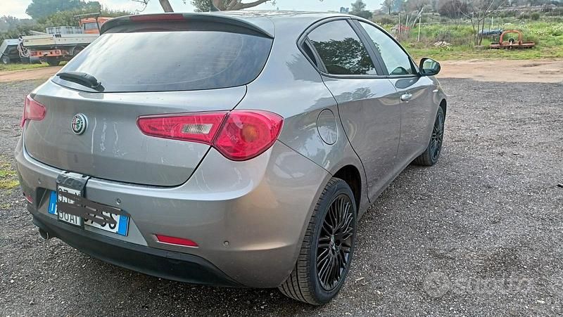 Usata 2016 Alfa Romeo Giulietta | 8500 € (Buon prezzo) - Immagine 1/4