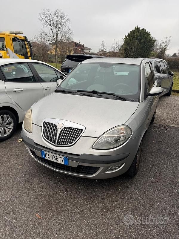 Grigio Usata 2006 Lancia Ypsilon Due volumi | 1100 € - Immagine 1/4